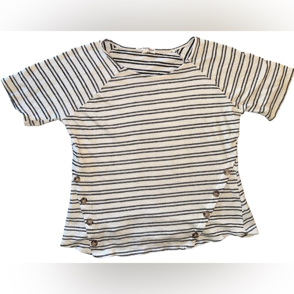 Women’s above & beyond top